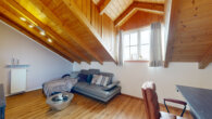 Loft - Gepflegtes Reiteranwesen mit schönem Wohnhaus und ca. 5,4 Hektar Grund in toller Lage