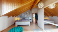 Schlafzimmer (2) - Gepflegtes Reiteranwesen mit schönem Wohnhaus und ca. 5,4 Hektar Grund in toller Lage