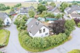 Bild - Einfamilienhaus mit Stallungen, Paddock und Weidefläche