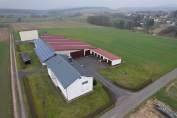 Vielseitiger Aussiedlerhof in erstklassigem Zustand – für jegliche Tier- bzw. Pferdehaltung geeignet, 36304 Alsfeld, Reiterhof