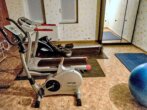 Bild - Traumhaftes Reitanwesen auf 2,8 ha in idyllischer Alleinlage – 2–3 Wohneinheiten, 23 Pferdeboxen und moderne Solartechnik