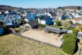 dji_fly_20250327_100716_989_1743067465943_photo.jp - Einfamilienhaus mit Pferde- bzw. Tierhaltung und weiteren Nutzungsmöglichkeiten