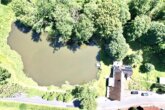 dji_fly_20250704_141156_132_1752048306120_photo.jp - Historisches Mühlenanwesen mit Weiher, Weiden und vielfältigem Nutzungspotenzial