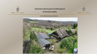Bild - Bauernhof mit Panorama-Blick – Wohnen mit Tieren