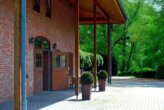Bild - Luxuriöse Reitanlage mit viel Wohnraum und Komfort