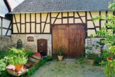 dji_fly_20250825_150820_276_1756127799403_photo.jp - Historischer Hof mit viel Charme und Ambiente – 2 Wohneinheiten und Pferdehaltung